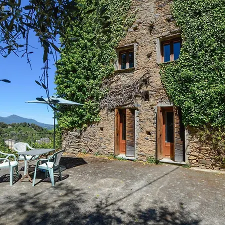 2 Bedroom Gorgeous In Brustico Carcheto