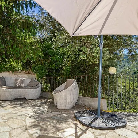 2 Bedroom Gorgeous In Brustico Carcheto